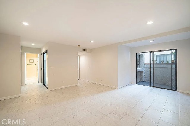 Detail Gallery Image 8 of 44 For 2209 W 25th St #7,  San Pedro,  CA 90732 - 2 Beds | 2 Baths