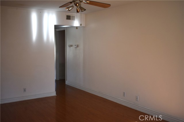 Detail Gallery Image 9 of 13 For 939 W Pine St #E,  Upland,  CA 91786 - 2 Beds | 2 Baths