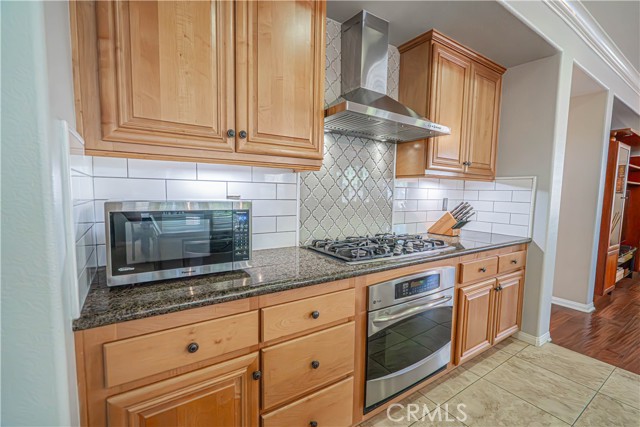 Detail Gallery Image 24 of 65 For 17023 Strawberry Pine Ct, Canyon Country,  CA 91387 - 4 Beds | 4 Baths