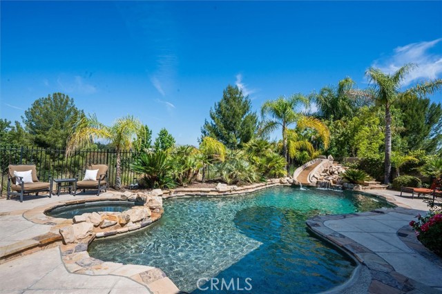 24816 Los Altos Drive, Valencia CA: https://media.crmls.org/medias/20d2ded3-4ee6-4f7f-82f8-20a28450d98e.jpg
