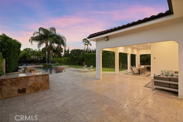 22953 Oxnard Street, Woodland Hills CA: https://media.crmls.org/medias/20d2f2d6-45af-4916-ac56-ae421778e939.jpg