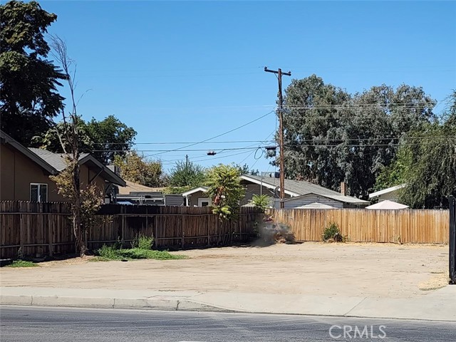 Detail Gallery Image 3 of 11 For 509 H St, Bakersfield,  CA 93304 - – Beds | – Baths