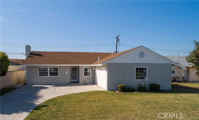 15801 Hummingbird Ln, Huntington Beach, CA 92649