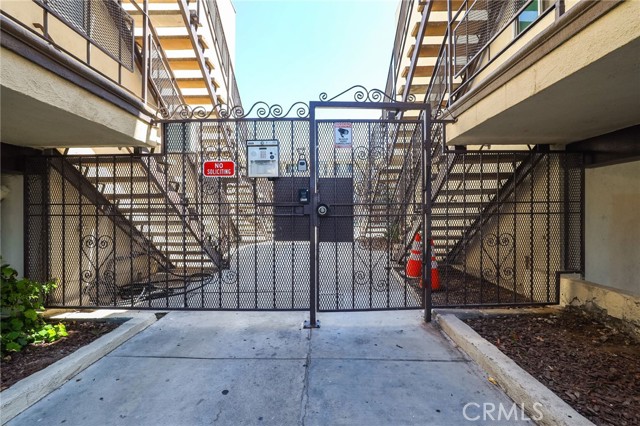 Detail Gallery Image 16 of 21 For 3430 Elm Ave #12,  Long Beach,  CA 90807 - 2 Beds | 1 Baths