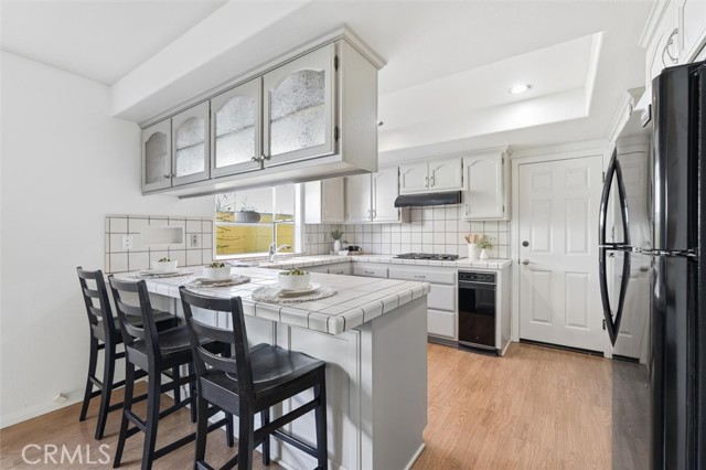 Detail Gallery Image 6 of 23 For 2113 Marshallfield Ln #B,  Redondo Beach,  CA 90278 - 4 Beds | 2/1 Baths