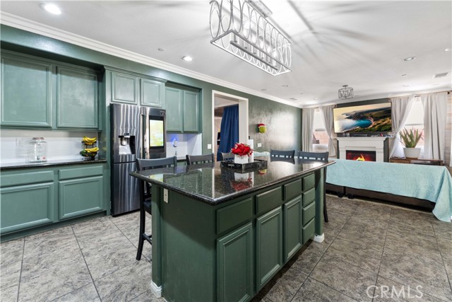 Detail Gallery Image 16 of 34 For 4803 Hawk Ridge Ave, Fontana,  CA 92336 - 4 Beds | 3/1 Baths