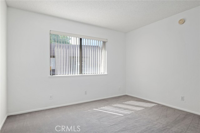9000 Vanalden Avenue, Northridge CA: https://media.crmls.org/medias/20d53e47-f215-456f-8b9e-1897e04e10ae.jpg