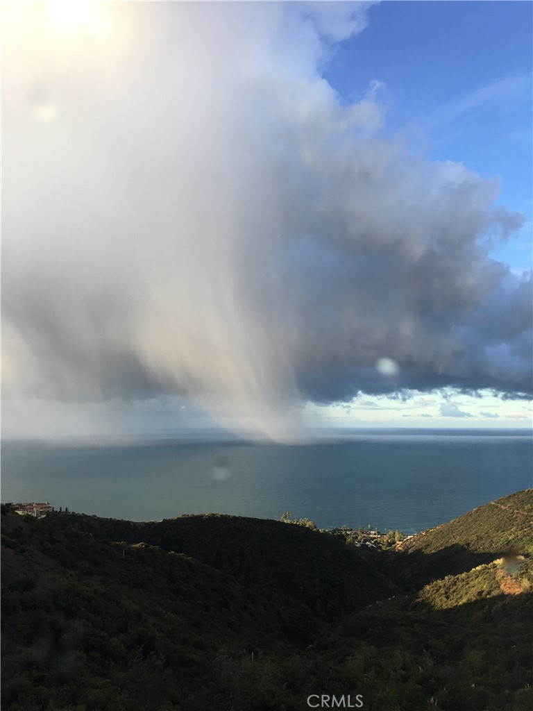 https://media.crmls.org/medias/20d62b9b-4f13-43a1-a4d6-8ff7841544c6.jpg?preset=X-Large