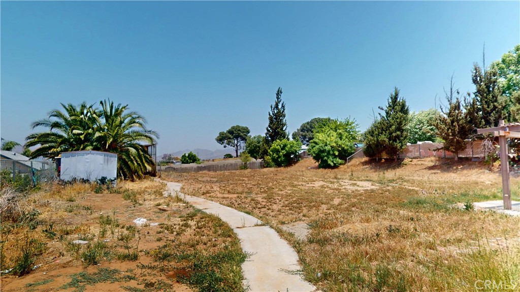 https://media.crmls.org/medias/20d66aed-bbae-467e-ab21-b6371354b05e.jpg?preset=X-Large
