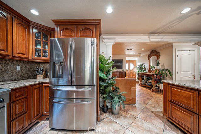 Detail Gallery Image 8 of 22 For 1704 Pass and Covina Rd, West Covina,  CA 91792 - 4 Beds | 2/1 Baths