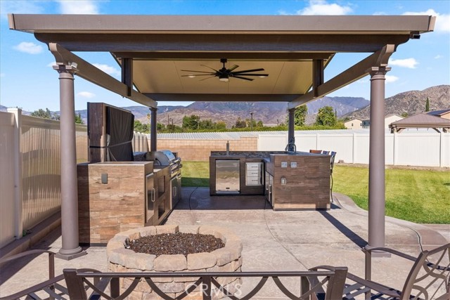 FirePit with Bar-B-Que Area.