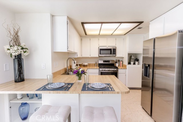 805 Vista Ct, Brea CA: https://media.crmls.org/medias/20d7427a-f17d-4f8a-bbfd-31330e8ac9b6.jpg