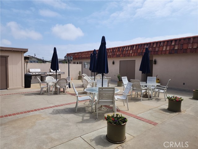 Detail Gallery Image 40 of 51 For 16222 Monterey Ln #107,  Huntington Beach,  CA 92649 - 2 Beds | 2 Baths