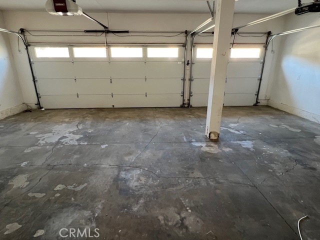 https://media.crmls.org/medias/20d77d1c-3796-44f5-9f6c-4681c1fe74a9.jpg?preset=X-Large