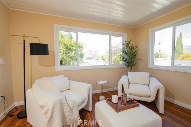 Detail Gallery Image 48 of 55 For 1305 W Riverside, Burbank,  CA 91506 - 4 Beds | 2 Baths