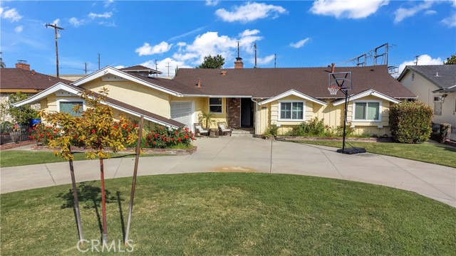 Detail Gallery Image 1 of 30 For 11460 Samoline Ave, Downey,  CA 90241 - 4 Beds | 2 Baths