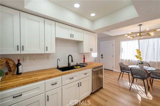 Detail Gallery Image 3 of 34 For 10700 Colima Rd #910,  Whittier,  CA 90604 - 2 Beds | 2 Baths