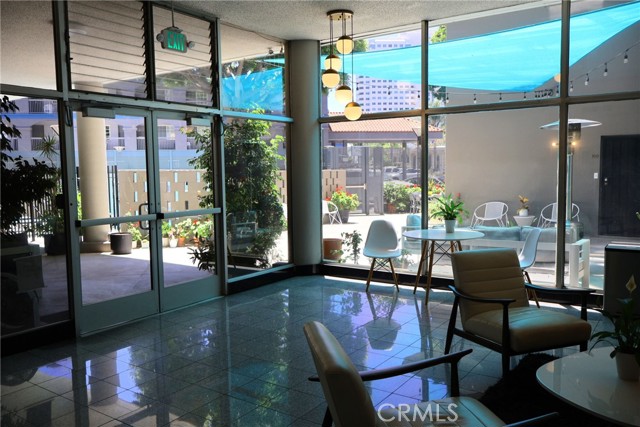 100 Atlantic Avenue, Long Beach CA: https://media.crmls.org/medias/20d9f60b-7d40-46a9-b2a7-a103deee2f29.jpg