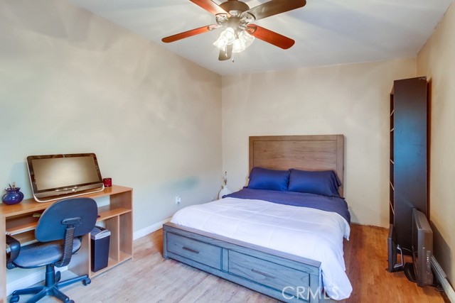 327 S 35th Street, San Diego CA: https://media.crmls.org/medias/20da55a5-26c9-44d4-9040-2570c7990661.jpg