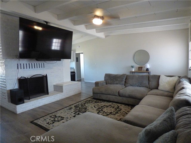 Detail Gallery Image 17 of 33 For 21990 Ramona Ave, Apple Valley,  CA 92307 - 3 Beds | 1/1 Baths