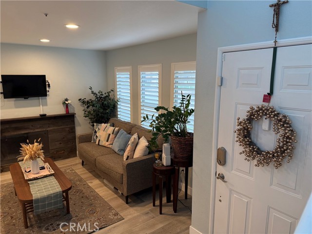 Detail Gallery Image 23 of 25 For 406 E Center, Anaheim,  CA 92805 - 3 Beds | 2/1 Baths