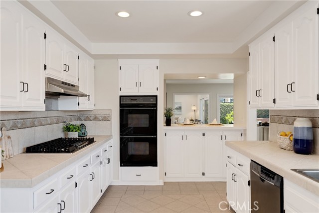 3313 Onrado Street, Torrance CA: https://media.crmls.org/medias/20dbbd2c-3788-432b-80a0-3d5d8a329176.jpg