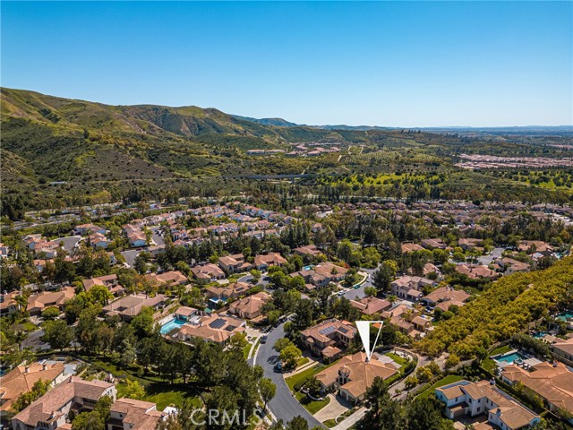 Detail Gallery Image 2 of 63 For 10533 Emerson Bend, Tustin,  CA 92782 - 4 Beds | 3/1 Baths
