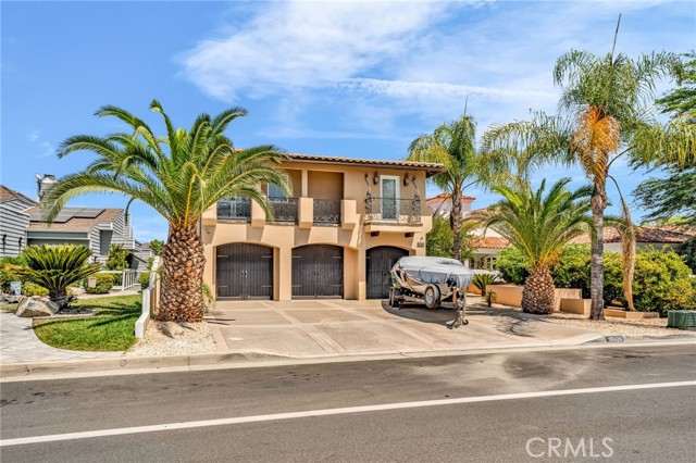 30420 Longhorn Drive, Canyon Lake CA: https://media.crmls.org/medias/20dc29ca-c1c1-4e8f-a3b1-670f5d82dfb5.jpg