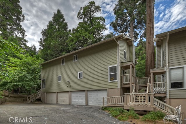 209 Cool Creek Lane, Lake Arrowhead CA: https://media.crmls.org/medias/20dc637d-6868-4abe-aec2-918e906aa50b.jpg