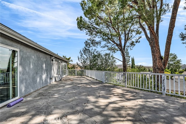 8404 Joan Lane, West Hills CA: https://media.crmls.org/medias/20dcc782-6811-403d-9eda-e7fe1f3238f3.jpg