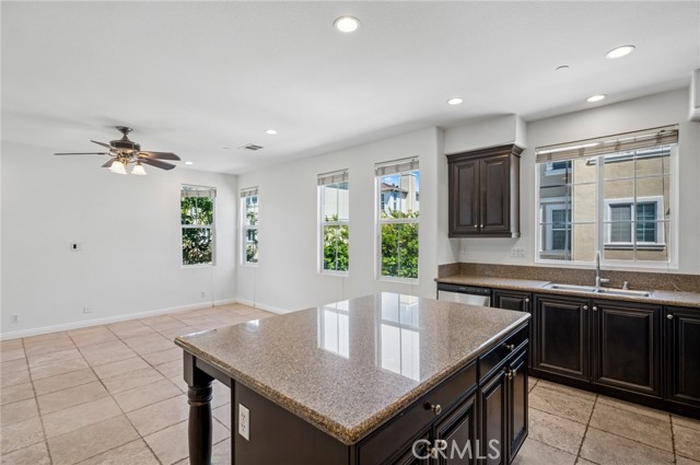 Detail Gallery Image 10 of 28 For 56 Fringe Tree, Irvine,  CA 92606 - 4 Beds | 3 Baths