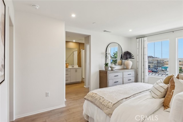 6392 Sierra Vista Lane, Fontana CA: https://media.crmls.org/medias/20de2927-0bb6-4679-866c-3492580d1eb7.jpg