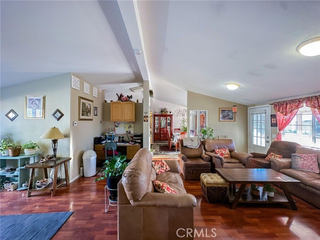 Detail Gallery Image 17 of 43 For 2117 Windflower Dr #108,  Rosamond,  CA 93560 - 5 Beds | 2 Baths
