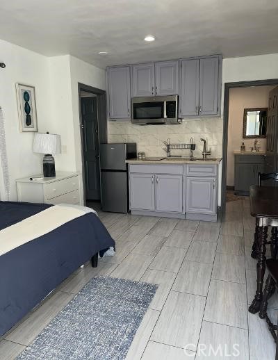 Detail Gallery Image 8 of 13 For 1359 Glen Ave, Pomona,  CA 91768 - 0 Beds | 1 Baths