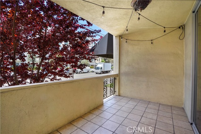 11970 Montana Avenue, Brentwood CA: https://media.crmls.org/medias/20df711e-b7b7-4325-b06d-c83dcea4bd61.jpg