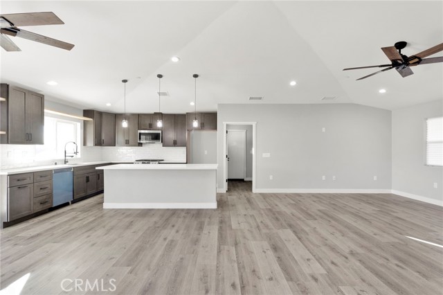 Detail Gallery Image 23 of 39 For 21533 Del Oro Rd, Apple Valley,  CA 92307 - 4 Beds | 2/1 Baths