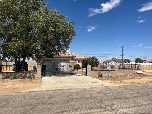 Detail Gallery Image 1 of 40 For 8669 Ironwood Ave, California City,  CA 93505 - 3 Beds | 2 Baths