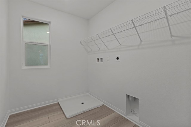 Detail Gallery Image 14 of 17 For 920 Porta Marina Ln, Lake Elsinore,  CA 92530 - 3 Beds | 2/1 Baths