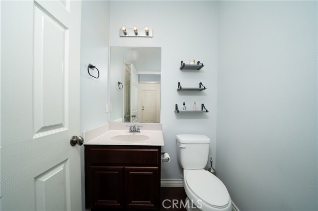 Detail Gallery Image 6 of 32 For 286 Anderegg Ln, Colton,  CA 92324 - 5 Beds | 2/1 Baths