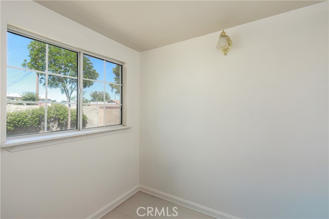 Detail Gallery Image 7 of 23 For 913 W Oldfield St, Lancaster,  CA 93534 - 2 Beds | 1 Baths
