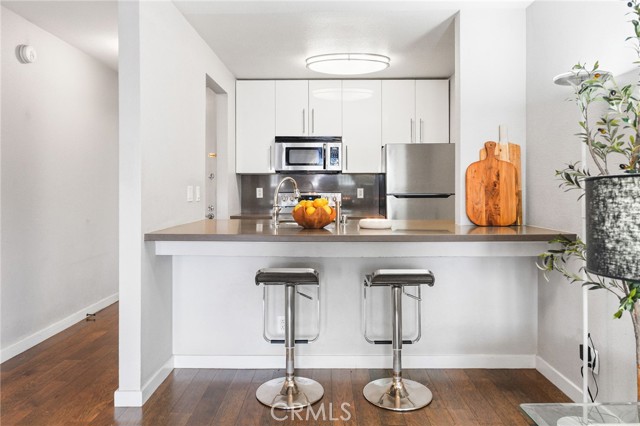 Detail Gallery Image 9 of 40 For 141 S Clark Dr #326,  West Hollywood,  CA 90048 - 1 Beds | 1 Baths