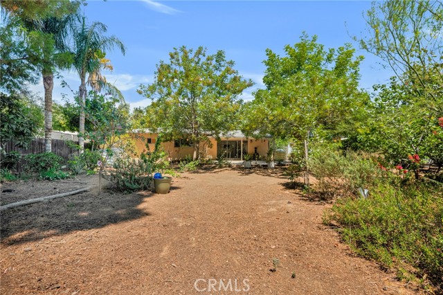 Detail Gallery Image 28 of 37 For 21724 Chatsworth St, Chatsworth,  CA 91311 - 3 Beds | 2 Baths