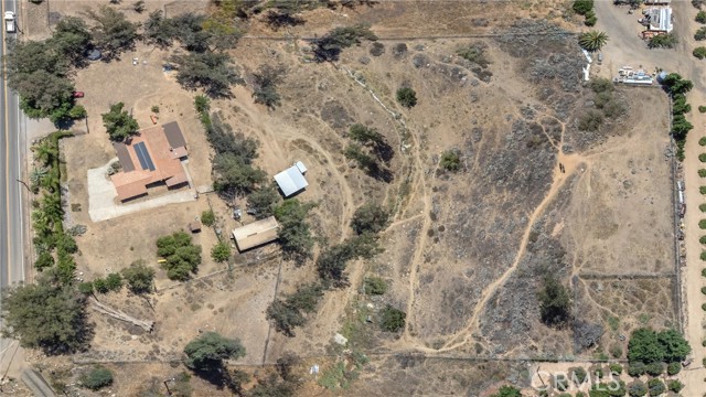 32272 Florida Avenue, Mentone CA: https://media.crmls.org/medias/20e15f8d-1b57-40b4-ae4a-9c24825254b7.jpg
