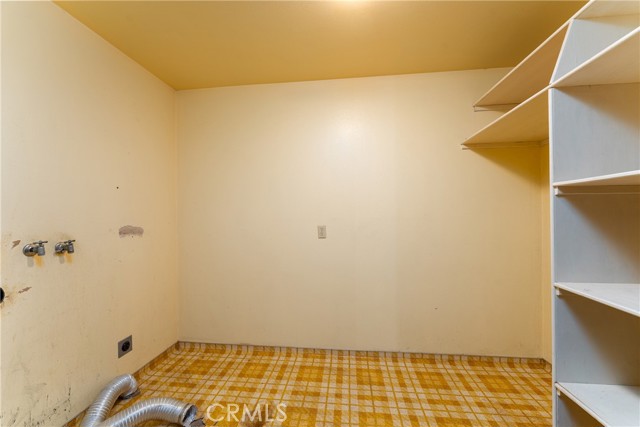 Image 19 of 35 For 641 Blue Oak Drive