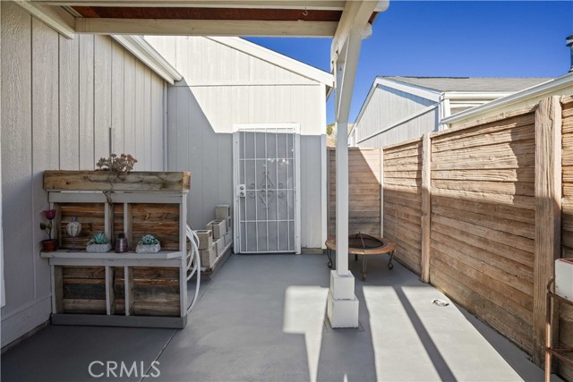 Detail Gallery Image 25 of 30 For 20060 Shadow Island Dr, Canyon Country,  CA 91351 - 2 Beds | 2 Baths