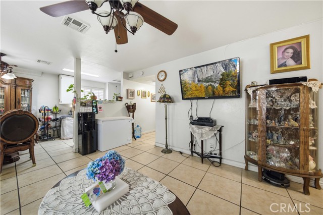 Detail Gallery Image 6 of 20 For 45403 Andale, Lancaster,  CA 93535 - 4 Beds | 2 Baths