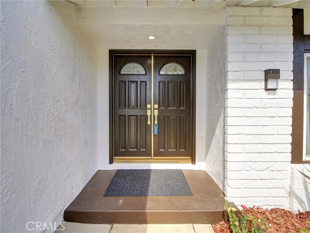 Detail Gallery Image 2 of 32 For 1675 E Cyrene, Carson,  CA 90746 - 5 Beds | 3 Baths