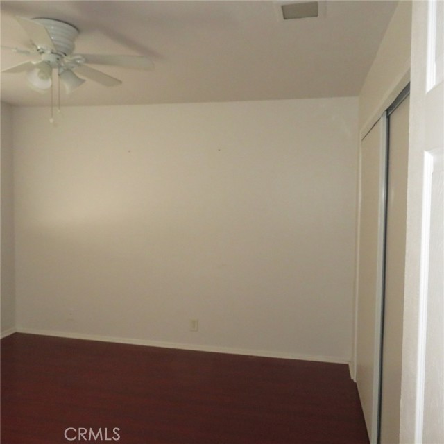 545 Chestnut Avenue, Long Beach CA: https://media.crmls.org/medias/20e2aa75-4900-4232-8995-9b8e8f71c2e2.jpg