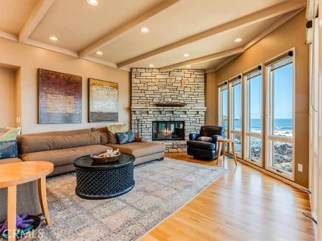 Detail Gallery Image 5 of 53 For 2585 Sherwood Drive, Cambria,  CA 93428 - 3 Beds | 3/1 Baths