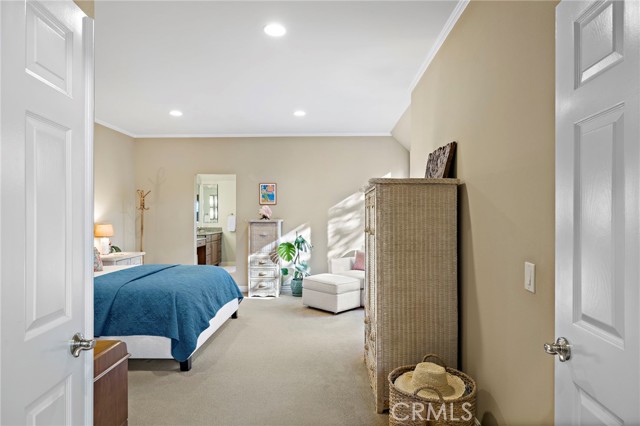 Detail Gallery Image 16 of 51 For 25 Lucerne St, Newport Beach,  CA 92660 - 3 Beds | 2/1 Baths